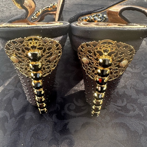 NWOB Roberta Fabiani Shoes size 10.5 (IT 41)
Made in Italy - Picture 8 of 10